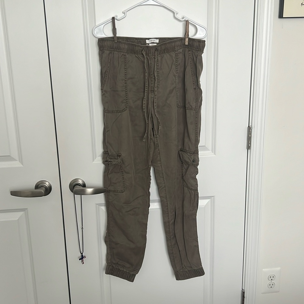 Green cargo pants